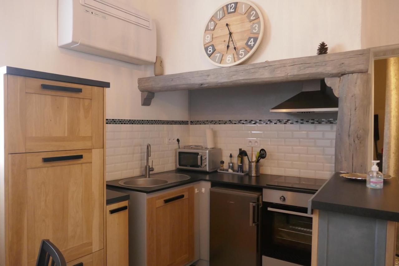 Appartement A 50 M De La Place Aux Herbes Uzès Exteriör bild