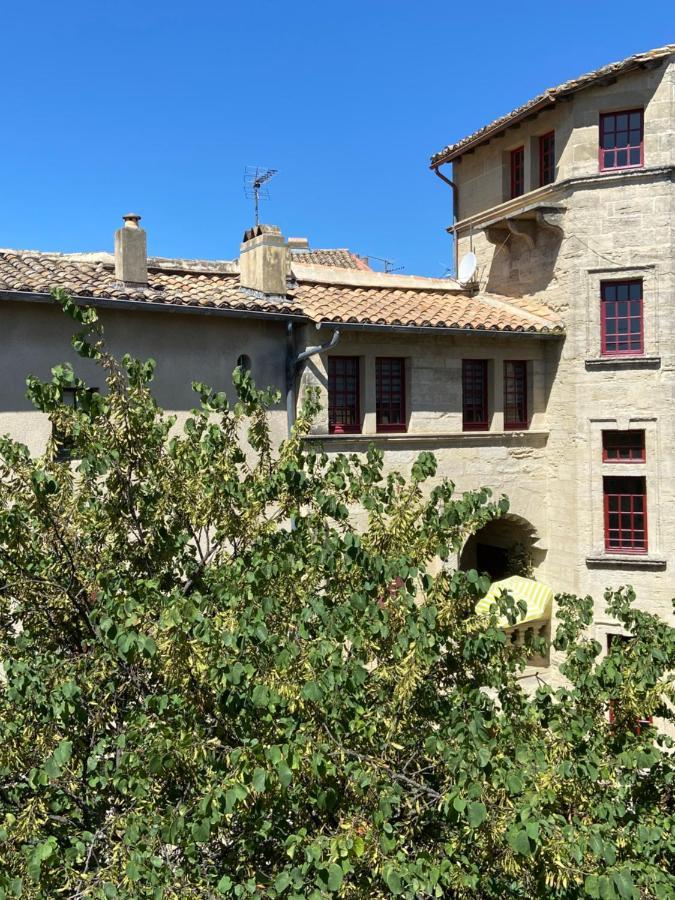 Appartement A 50 M De La Place Aux Herbes Uzès Exteriör bild