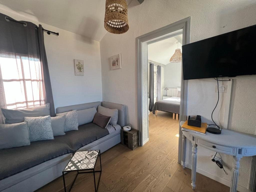 Appartement A 50 M De La Place Aux Herbes Uzès Exteriör bild